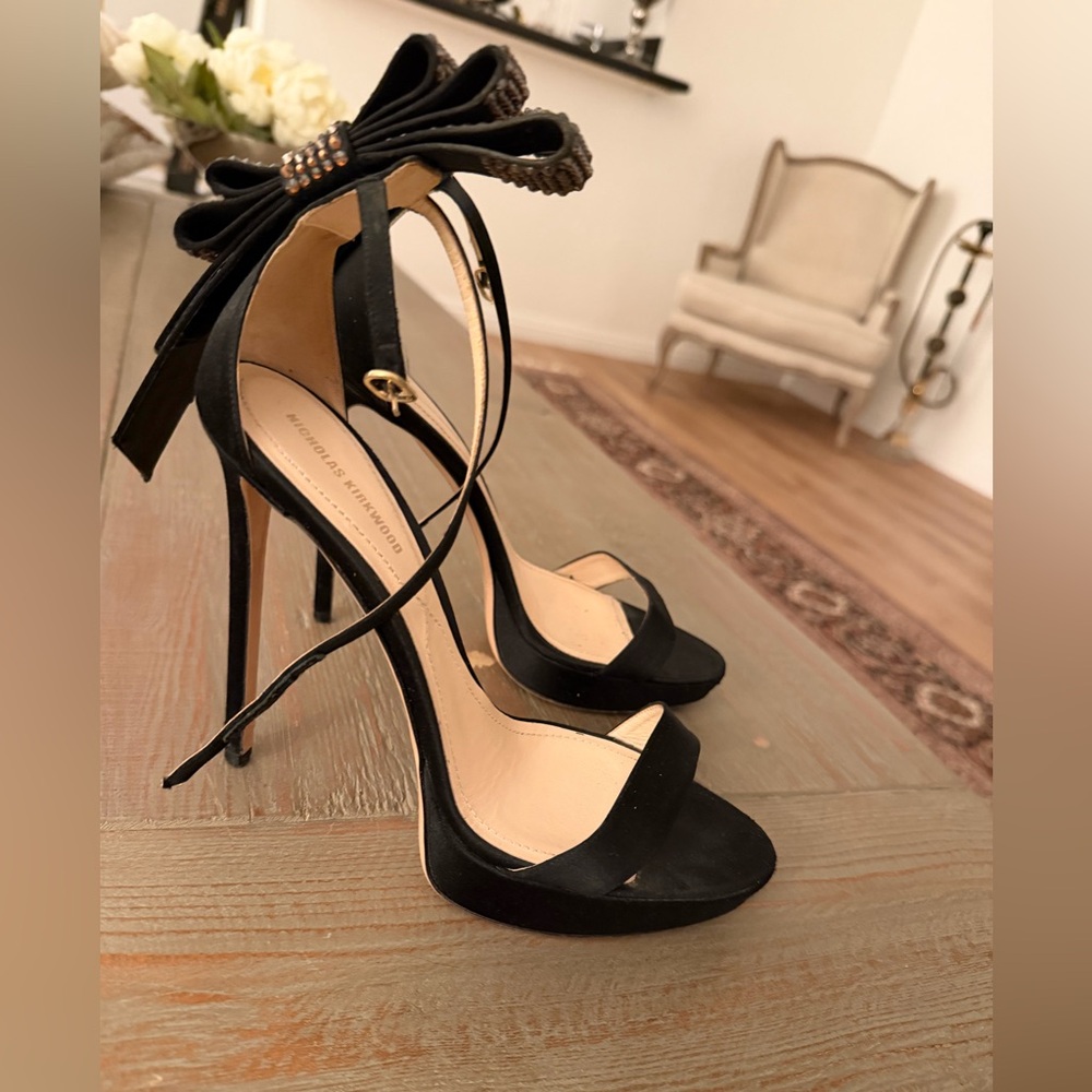 Nicholas Kirkwood Black Bow Embellished Satin Heels Size 39 Made in Italy